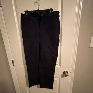 Black Old Navy Women’s Pixie Ankle Pants-Size 8